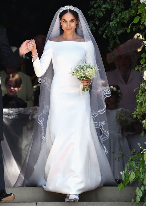 meghan markle wedding dress style.